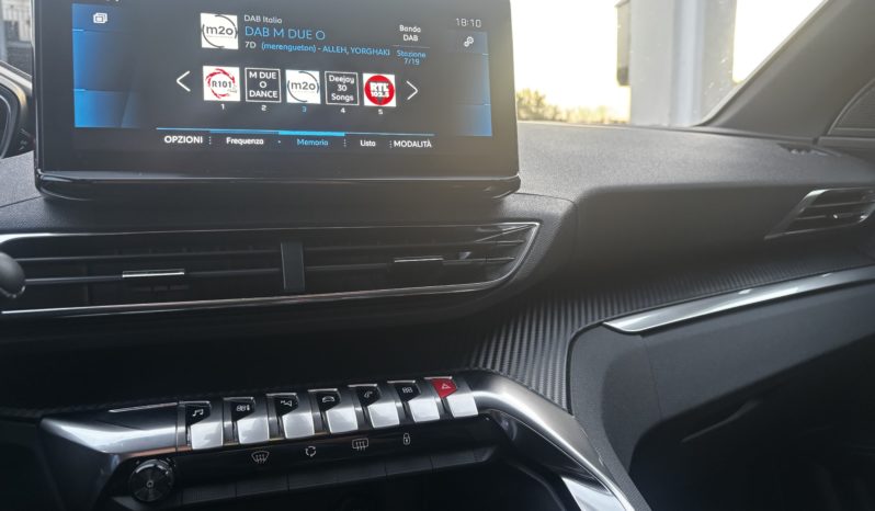 PEUGEOT 3008 BlueHDi 130 SeS EAT8 GT 130CV pieno