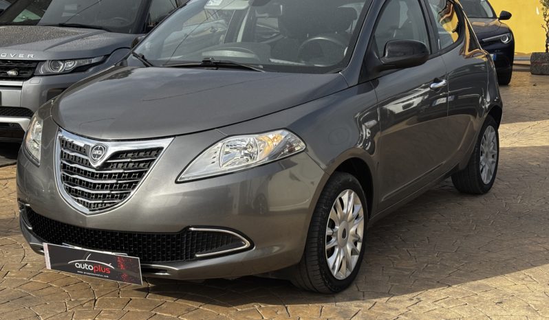 LANCIA YPSILON1.2benzina 69CV Platinum 2013 pieno