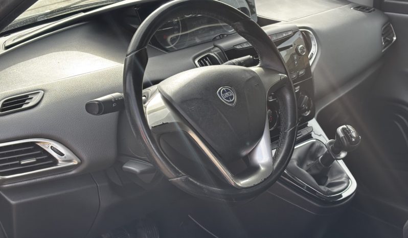 LANCIA YPSILON1.2benzina 69CV Platinum 2013 pieno