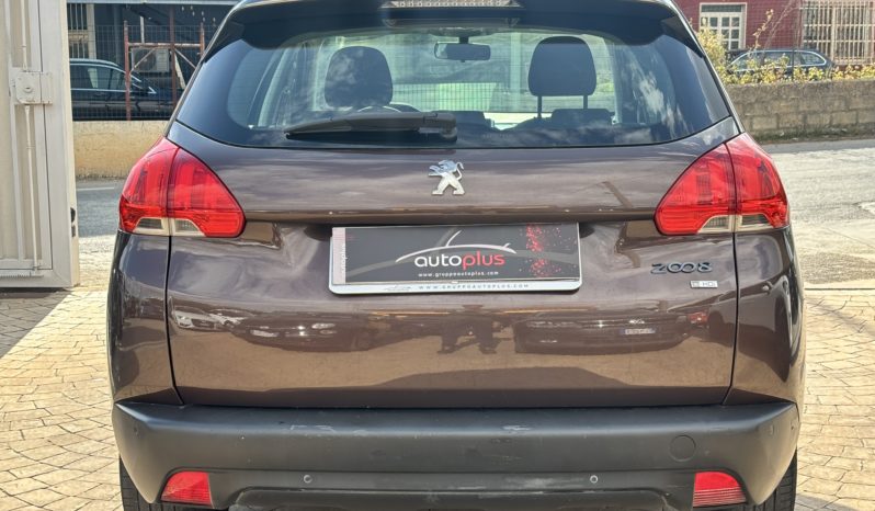 PEUGEOT 2008 pieno