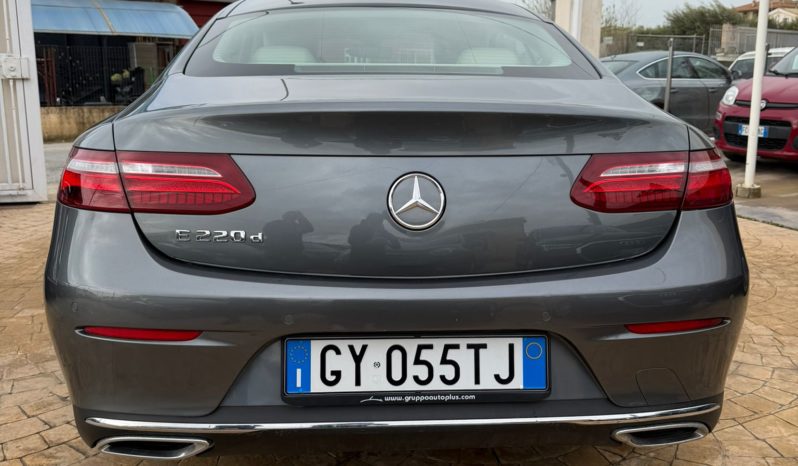 MERCEDES E 220 CDI COUPÈ pieno