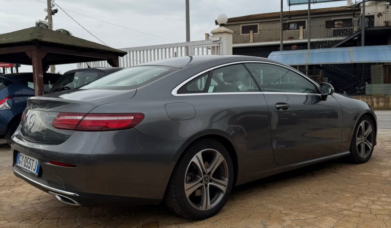 MERCEDES E 220 CDI COUPÈ pieno