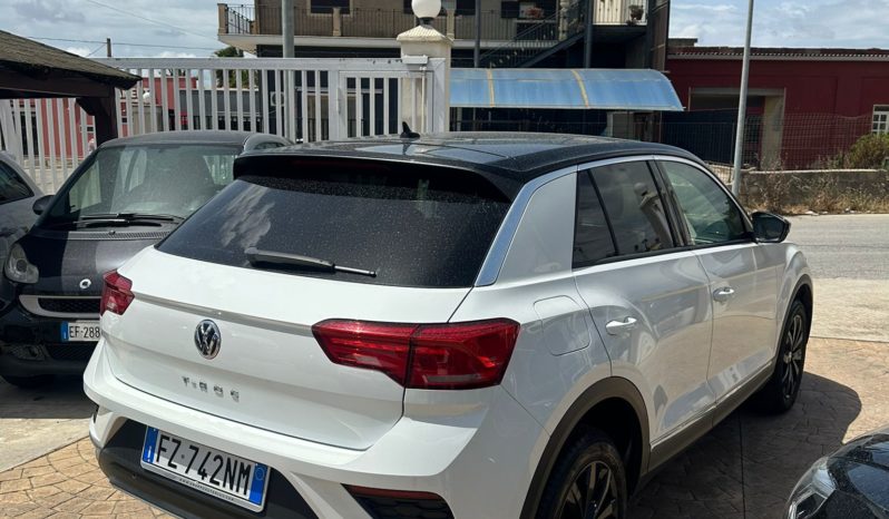 VOLKSWAGEN T-ROC 1.6 DIESEL pieno