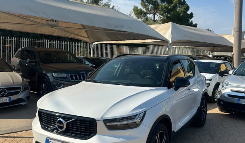 VOLVO XC40 R-DESIGN 2.0D pieno