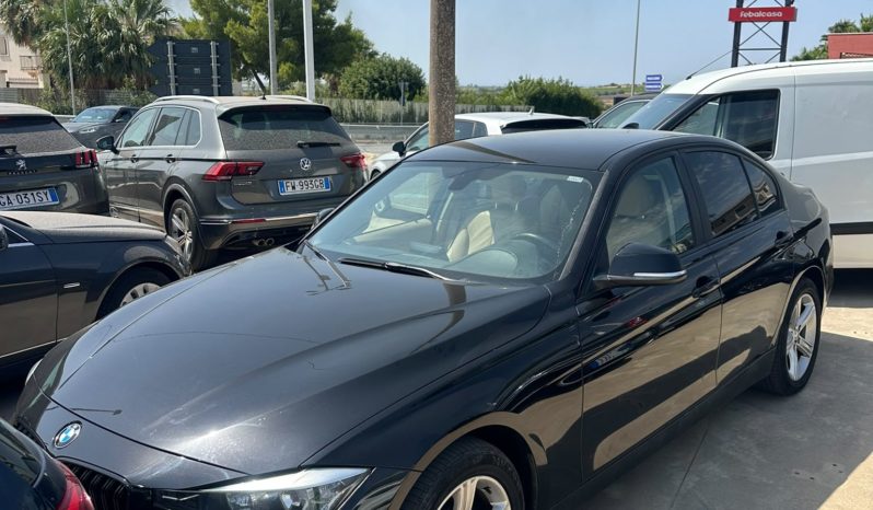 BMW 320D pieno