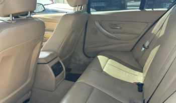 BMW 320D pieno