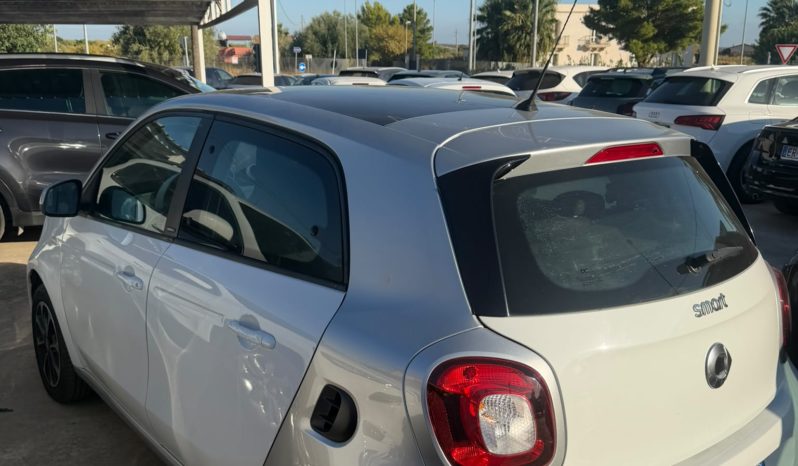 SMART FORFOUR 1.0 BENZ pieno