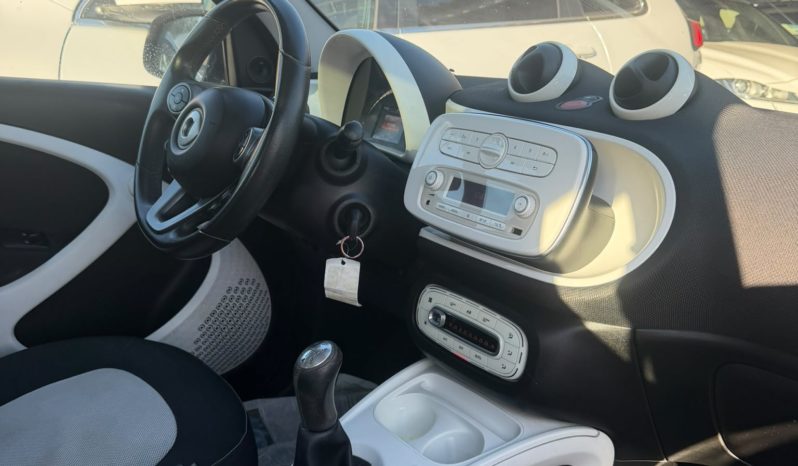SMART FORFOUR 1.0 BENZ pieno