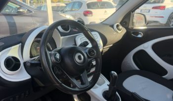 SMART FORFOUR 1.0 BENZ pieno